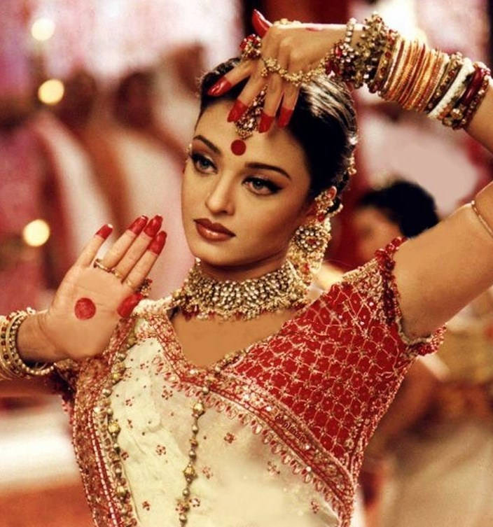Aishwarya Rai Bachchan Dance Videos
