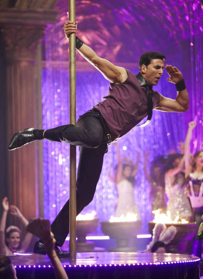 Akshay Kumar Dance Videos